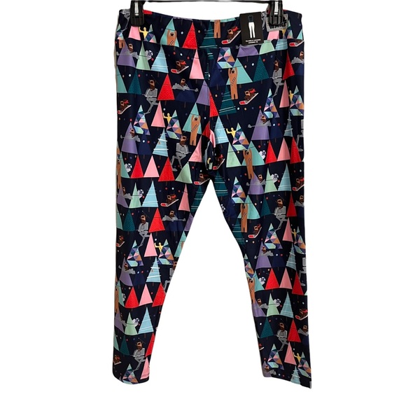 Disney Parks Star Wars Holiday Christmas 7/8 Leggings - Picture 4 of 14